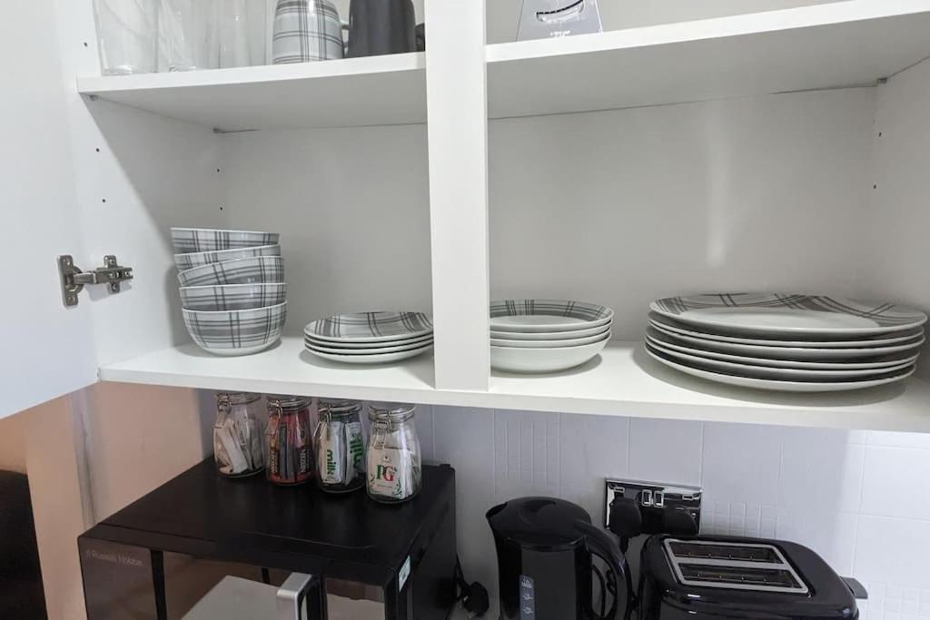 בלקפול Barton Beachside - Stylish Studio Apartment, Double & Single - Central Beach & Promenade Location - Over 21'S, Family Friendly Only, Id Required מראה חיצוני תמונה